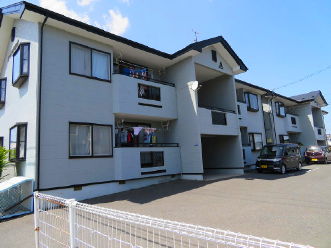 50,000LDK青森県八戸市石堂４丁目スーパー、コンビニ徒歩１０分圏内の住環境良好。広々LDKのお部屋です。2台目駐車場ご相談下さい。